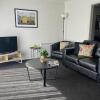 Отель Golden Leaf Apartments, фото 5