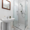 Отель Comfortable 1 Bdr Downtown - AC & Parking, фото 7