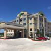 Отель Holiday Inn Express & Suites San Antonio - Brooks City Base, an IHG Hotel в Сан-Антонио