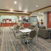Отель Holiday Inn Express and Suites Bakersfield Central, an IHG Hotel, фото 20