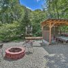 Отель Home w/ Hot Tub, Fire Pit, Koi Pond: Walk to Lake!, фото 16