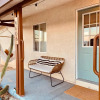 Отель Casa Agave: Comfy Joshua Tree Cottage With Free Breakfast Bar, фото 5