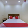 Отель Oyo 16509 Hotel Classic Inn, фото 12