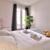 Отель B 832  - Buttes Chaumont - Spacieux appartement, фото 14