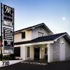 Отель Riviera on Ruthven Motel, фото 1