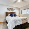 Отель New Listing! 2-unit Getaway W/ Heated Garages 6 Bedroom Duplex, фото 2