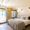 Отель Original Photographers Studio Apartment in Alcântara, фото 7
