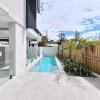 Отель Modern 2 BR with Private Pool and Garden, фото 12