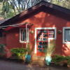 Отель Rosslyn Lone Tree Cottage, фото 1