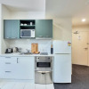 Отель Central Queen St Apartment | Aircon & WiFi, фото 7