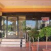 Отель Rodeway Inn Canoga Park в Лос-Анджелесе