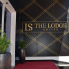 Отель The Lodge Suites, фото 1
