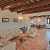 Отель Luxurious Mansion with Private Garden in Montecassiano, фото 18