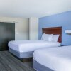 Отель Howard Johnson Express Inn Suites South Tampa Airport, фото 7