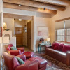 Отель Art Haven - Stylish Southwestern Comfort, Walk to The Plaza, фото 3