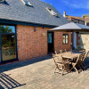 Отель Old Byre is a Stunning Dog Friendly Barn Conversion Sleeps 6, фото 1