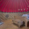 Отель Charming Yurt in Kelburn Estate Near Largs, фото 2