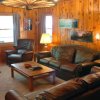 Отель RedAwning Cabin #40 McCrays Retreat в Национальном парке Йосемити