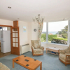 Отель Yellow Sands Apartment 4, фото 8