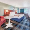 Отель Days Inn & Suites by Wyndham St. Ignace Lakefront, фото 20