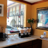 Отель Executive Inn and Suites, фото 10