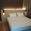 Отель Queens Service Suite at Swiss Garden Residences, фото 3