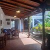 Отель Casa Alma-Spacious & breezy 3bed/3bath house w/garden в Гранаде