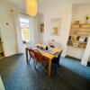 Отель Spacious Victorian family Town House, sleeps 6, near York Centre, фото 11