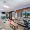 Отель Econo Lodge Inn & Suites, фото 8