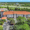 Отель La Quinta Inn And Suites Port Charlotte, фото 1