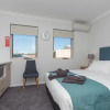 Отель Jurien Bay Motel Apartments, фото 5