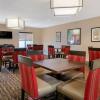 Отель Comfort Suites West Jacksonville, фото 34