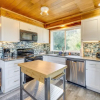 Отель Lovely Cannon Beach Vacation Rental w/ Hot Tub, фото 12