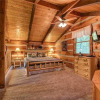 Отель Little Bear Hideaway 1 Bedroom Home with Hot Tub, фото 2