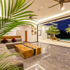 Отель Villa MJ, One of a kind 4 bedroom with incredible views, фото 3