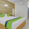 Отель Treebo Thoduvas Star Plaza Cochin Airport, фото 16