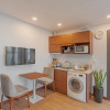 Отель Moon West Lake Serviced Apartment, фото 10