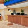 Отель Days Inn & Suites by Wyndham Thompson, фото 2