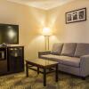 Отель Comfort Hotel & Suites, фото 7