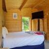 Отель Remarkable 1-bed Cabin in Hythe, фото 3