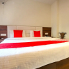 Отель OYO 42743 Hotel Midway, фото 17