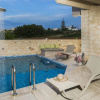 Отель Villa Sirocos, Private eco pool, 150 meters from beach, фото 20