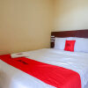 Отель RedDoorz @ Losari Area 2, фото 4