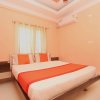 Отель OYO 10656 Hotel Shravya Residency, фото 3