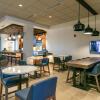 Отель Hyatt Place Wilmington Riverfront, фото 20