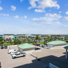 Отель Silver Beach Towers 506w 4 Bedroom Condo by Redawning, фото 21