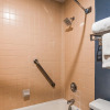 Отель Quality Inn & Suites Fayetteville I-95, фото 9