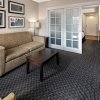 Отель La Quinta Inn & Suites by Wyndham Anaheim, фото 22