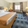 Отель Days Inn & Suites by Wyndham Vancouver, фото 11