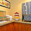 Отель Comfort Inn & Suites Near Universal Orlando Resort - Convention Ctr, фото 31